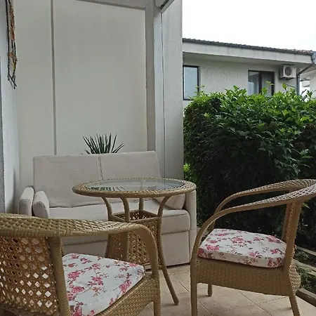 Апартаменты С Террасой Камбани Apartment *
